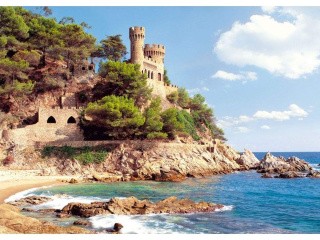 Пазлы «Замок Ллорет-де-Мар, Испания»