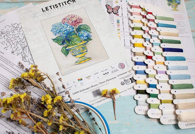 Набор для вышивания «Hydrangea Blooms (Цветы гортензии)» — картинка 9