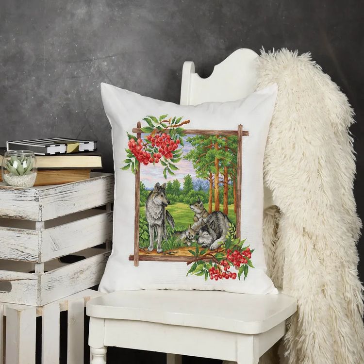 Набор для вышивания «Таежная семья. Волки» — картинка 3