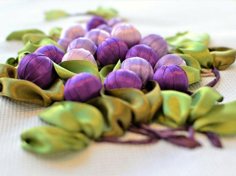 Вышивка лентами «Виноградная лоза» — картинка 3