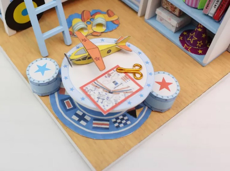 Сборная модель Румбокс. Миниатюрная комната «Спальня Чарли» — картинка 9