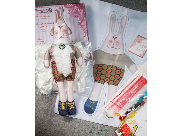 Набор для шитья и вышивания «Зайка Харитон» — картинка 2