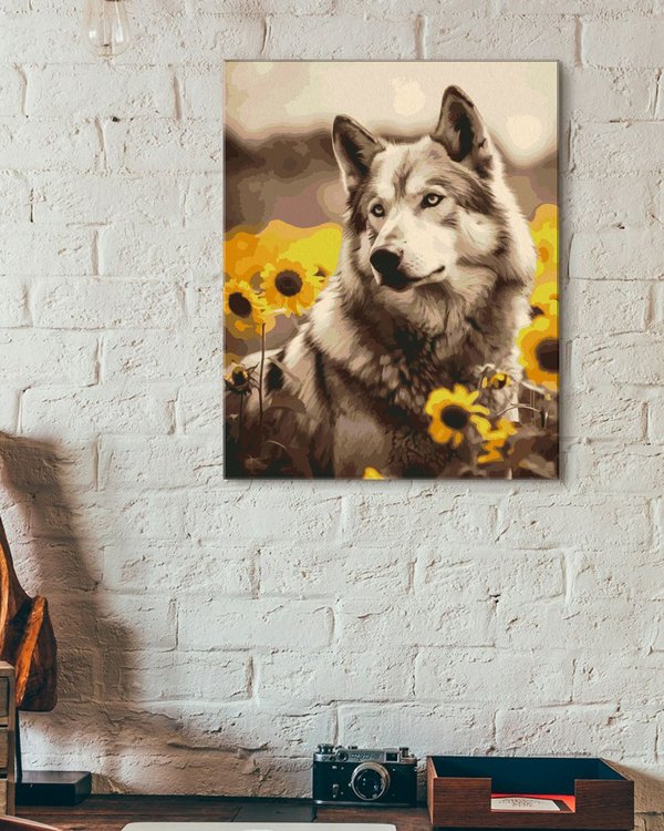 Картина по номерам «Внимательный волк гуляет по полю» — картинка 3