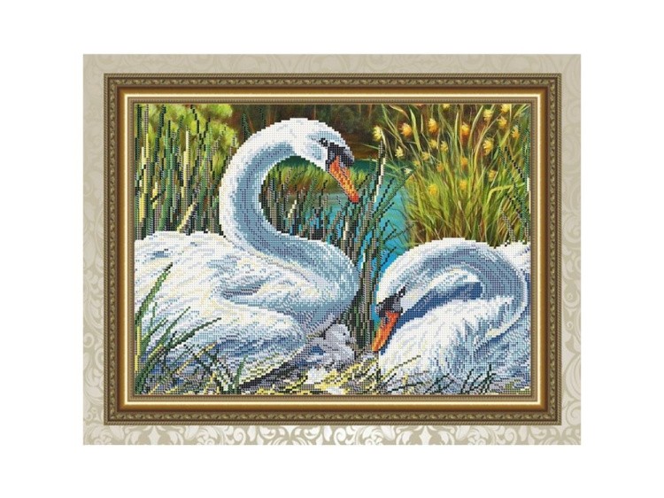 Рисунок на ткани «Лебединная семья»
