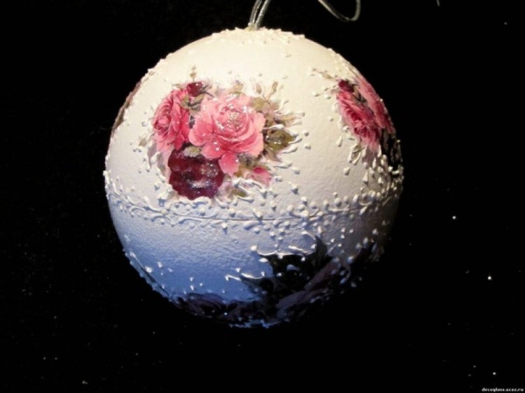 Шар елочный пластиковый белый для декорирования (d 12 см), 1 шт. — картинка 7