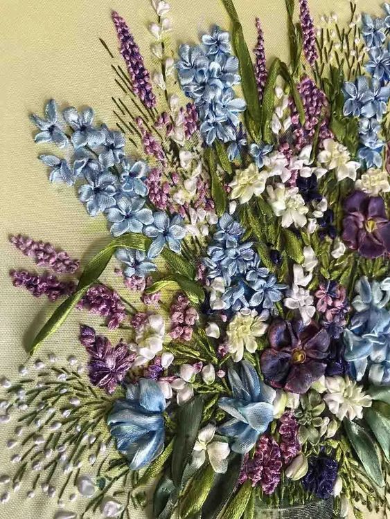 Вышивка лентами «Живокость полевая» — картинка 2