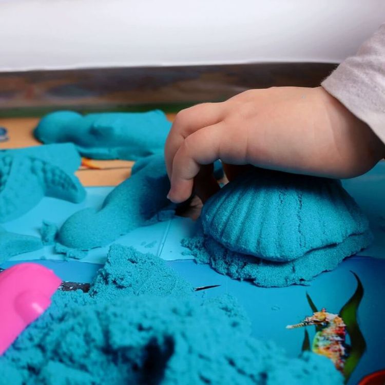 Космический пластичный песок набор «Морской мир» 3 кг светящийся в темноте зелёным цветом — картинка 7