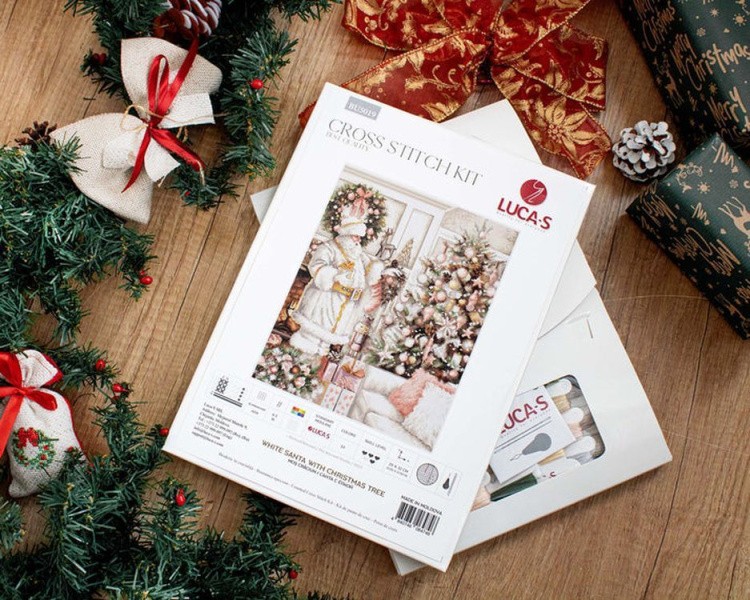 Набор для вышивания «Санта с Ёлкой» — картинка 3