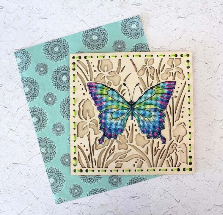 Набор для вышивания «На цветочной поляне» — картинка 2