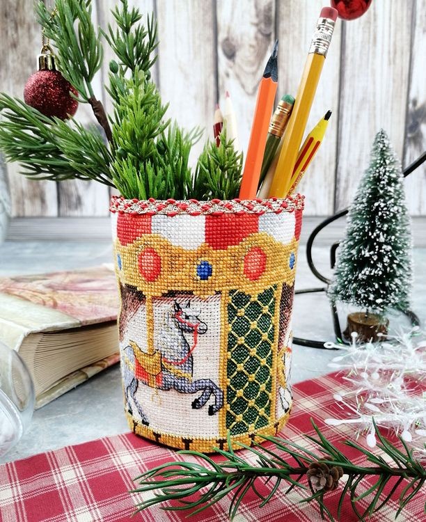 Набор для вышивания «Карандашница. Карусель» — картинка 4