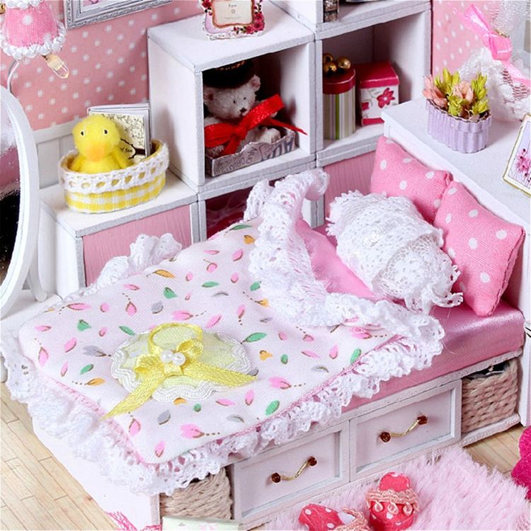 Набор для создания миниатюры (румбокс) «Комната маленькой принцессы» (русифицированная версия) — картинка 2