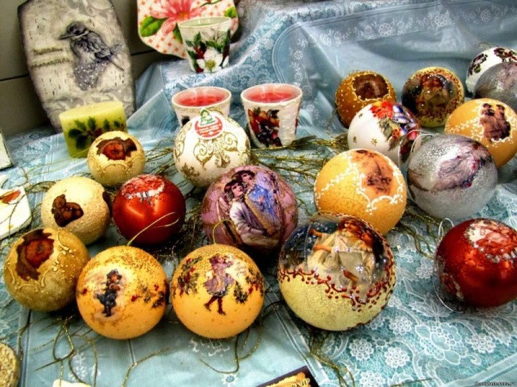 Шар елочный пластиковый белый для декорирования (d 12 см), 1 шт. — картинка 4