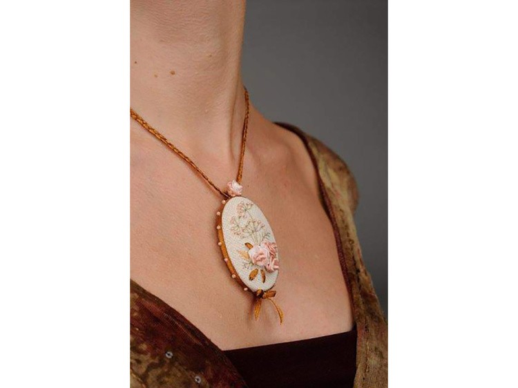 Набор для вышивания «Кулон. Винтаж» — картинка 2