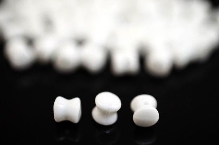 Бусины Preciosa (Чехия) PELLET 1 111-01339-00, 10 г, цвет: 30 белый — картинка 2