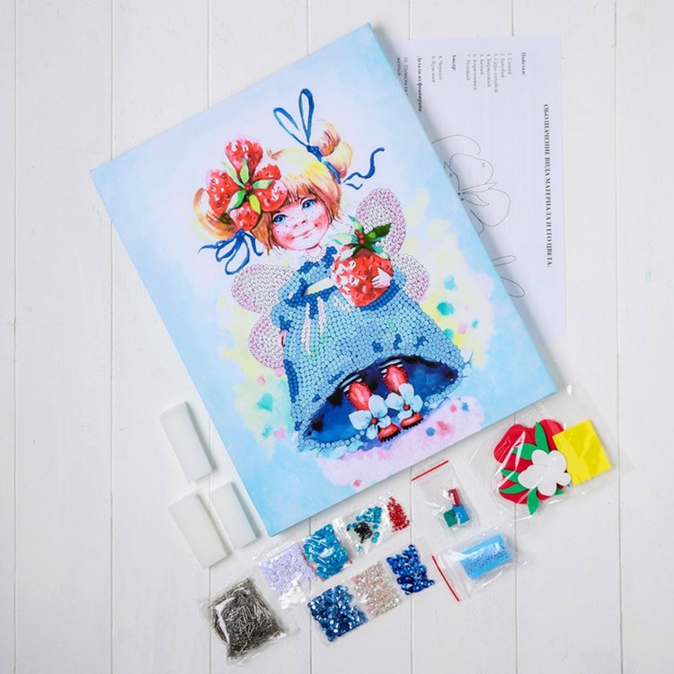 Картина на холсте из пайеток «Клубничное настроение» — картинка 2