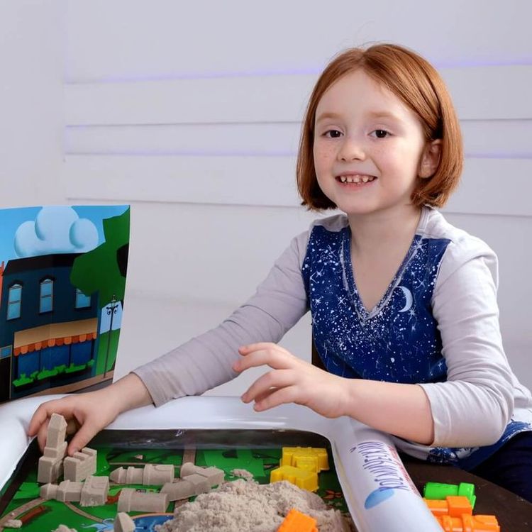 Космический пластичный песок набор «Городские истории» 2 кг светящийся в темноте синим цветом — картинка 8