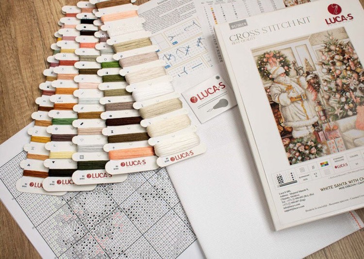 Набор для вышивания «Санта с Ёлкой» — картинка 5