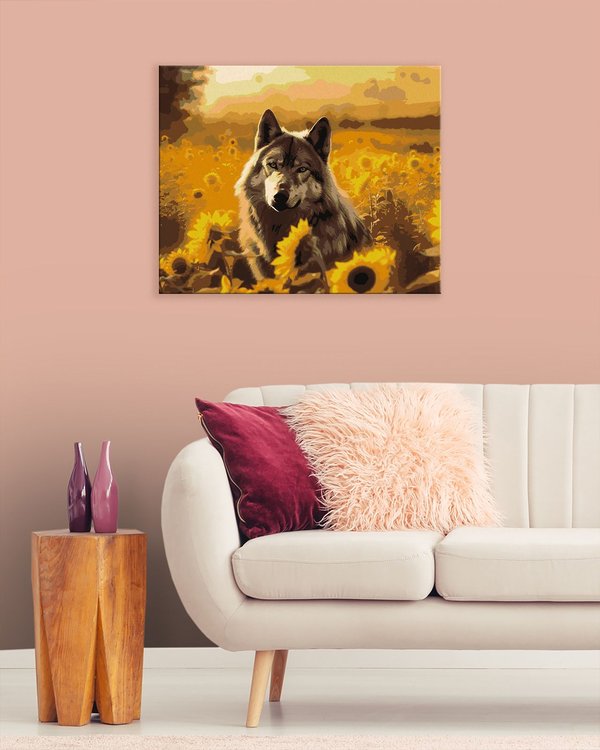 Картина по номерам «Волк сидящий среди подсолнухов» — картинка 3