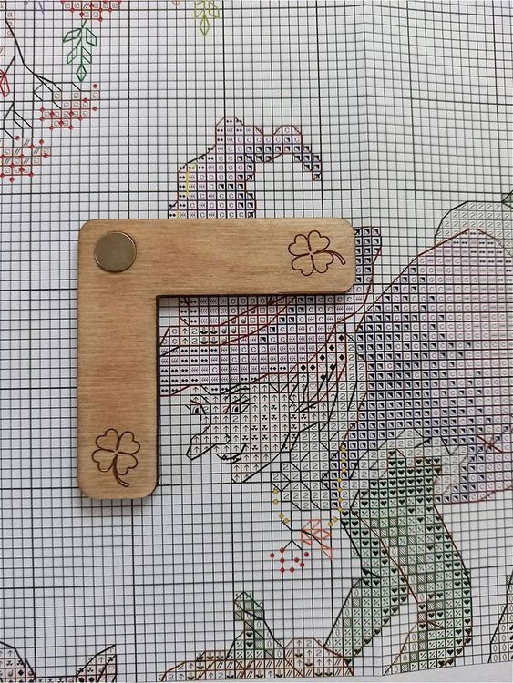 Позиционер для вышивки с магнитом (ягодный) — картинка 3