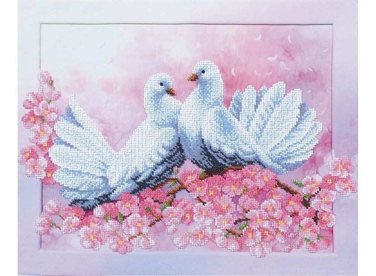 Набор вышивки бисером «Любовь и голуби»