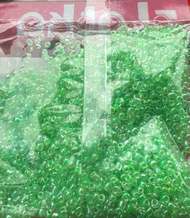 Бисер круглый Zlatka 08/0, 2201-2230, 3 мм, цвет: №2207 светло-зеленый, 100 г — картинка 2