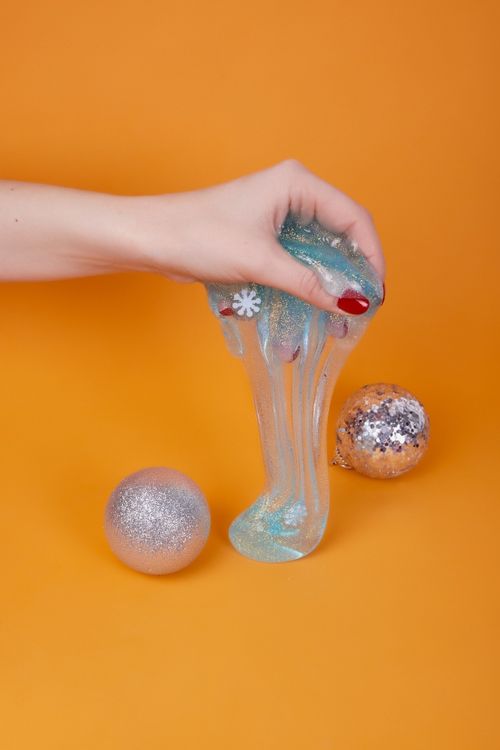 Слайм «Стекло» Баттер Голубой с блестками с варежкой и снежинками, 200 г — картинка 2