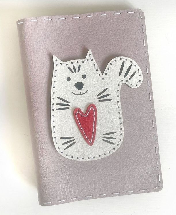 Набор для изготовления обложки для паспорта «Кот сиреневый» — картинка 2