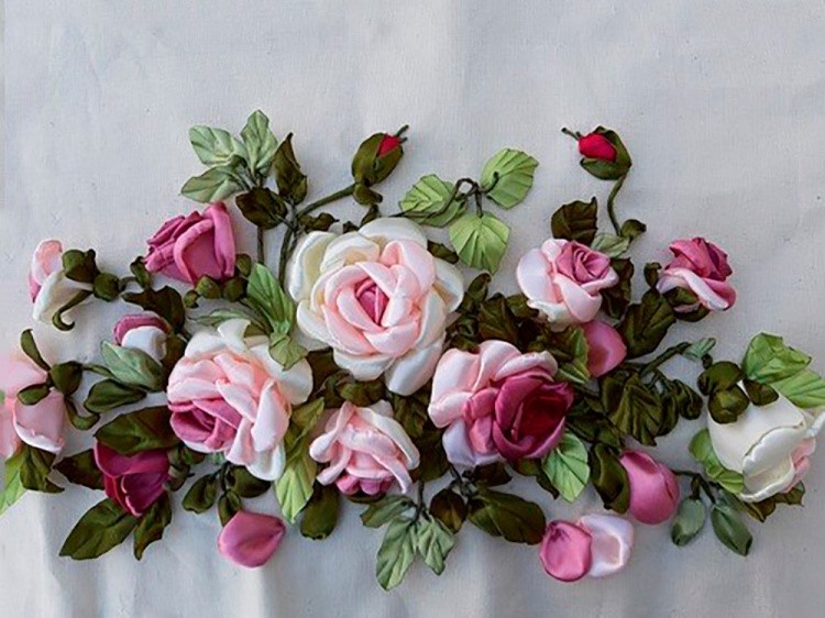 Вышивка лентами «Розовые розы»
