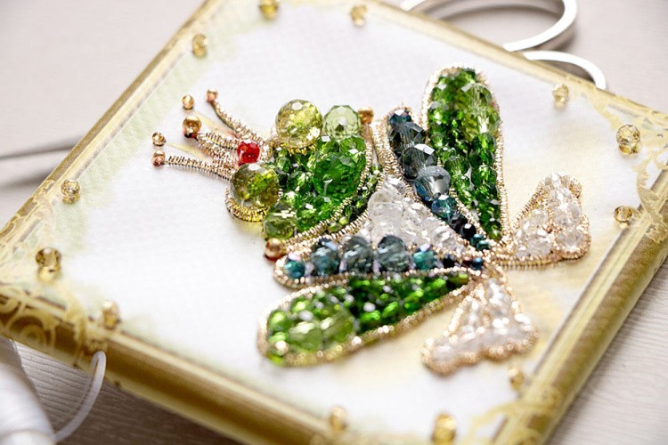 Вышивка Образа в каменьях «Лягушка» (магнит) — картинка 2