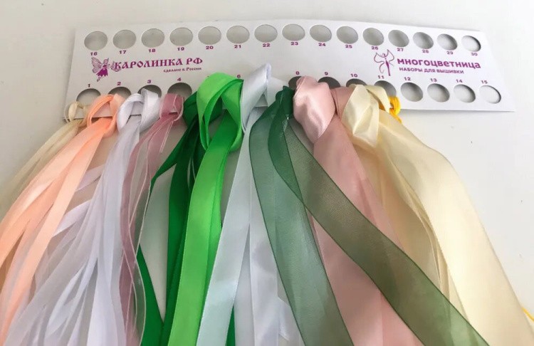 Вышивка лентами «Пионы» — картинка 3