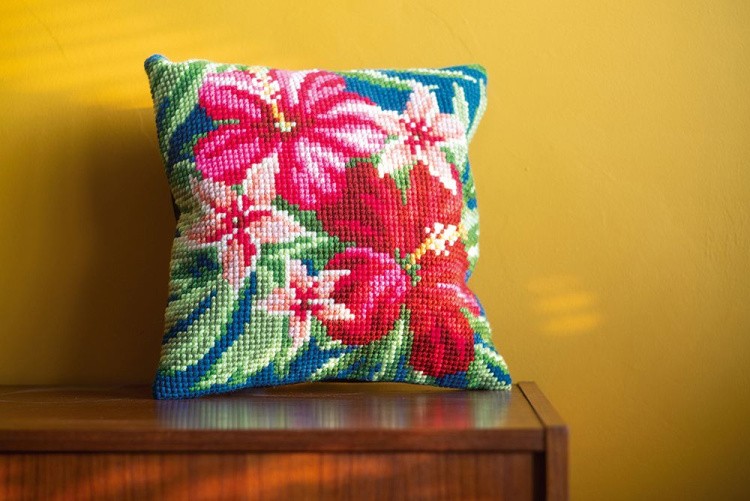 Набор для вышивания «Подушка. Цветы» — картинка 4