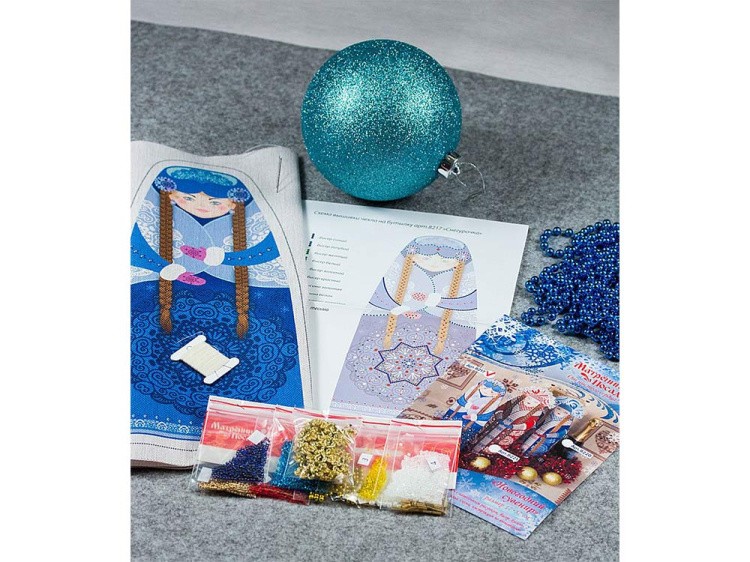 Набор для вышивания «Чехол на бутылку. Снегурочка» — картинка 2