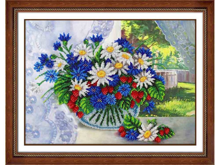 Набор вышивки бисером «Букет с земляникой» — картинка 2