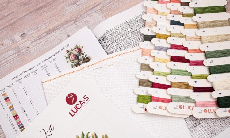 Набор для вышивания «Ваза с розами» — картинка 4