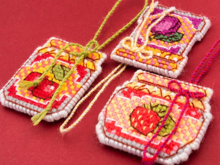 Набор для вышивания «Баночки с вареньем» — картинка 2