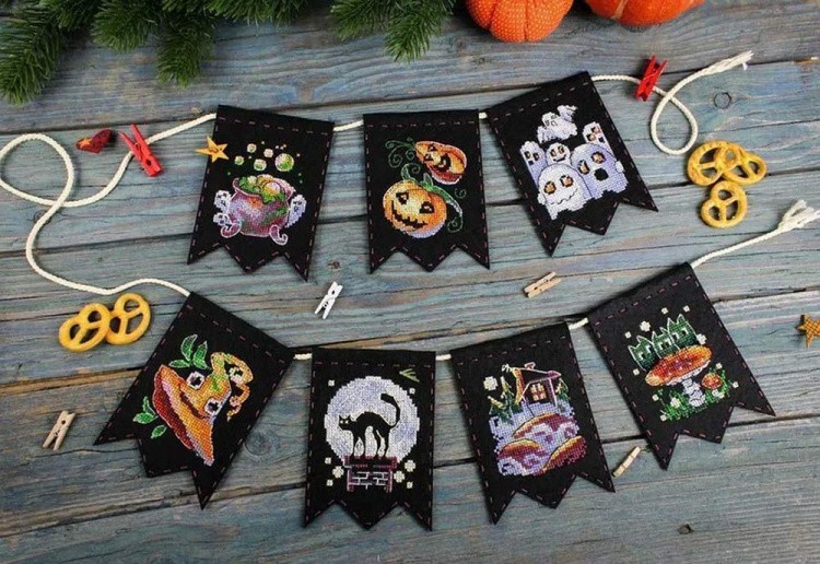 Набор для вышивания «Колдовские сюжеты (7 флажков)» — картинка 4