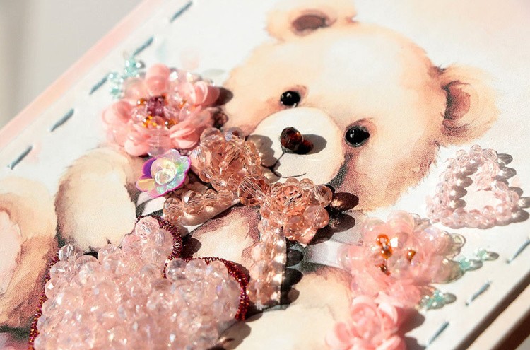 Набор для вышивания хрустальными бусинами открытка-конверт «Плюшевый мишка» — картинка 3