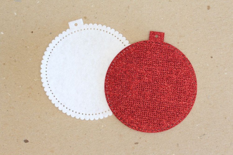 Набор для вышивания «Новогодний шар. Олень» — картинка 2