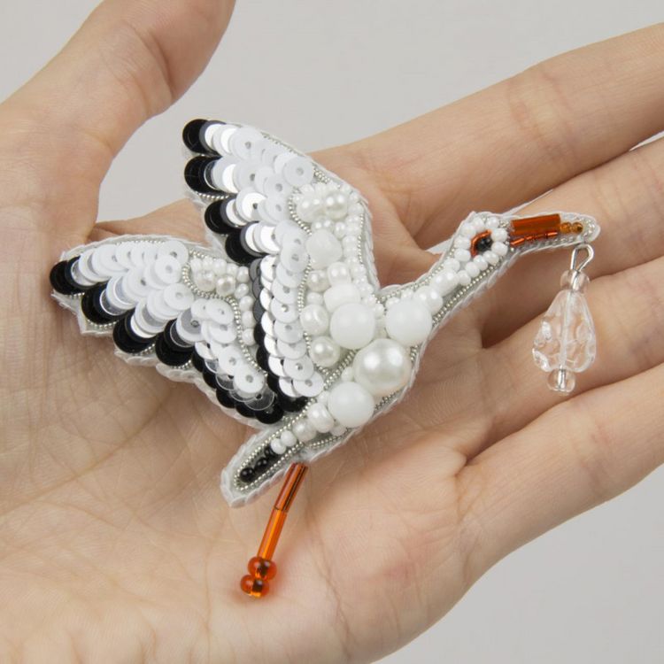 Набор вышивки бисером «Брошь. Аист» — картинка 2