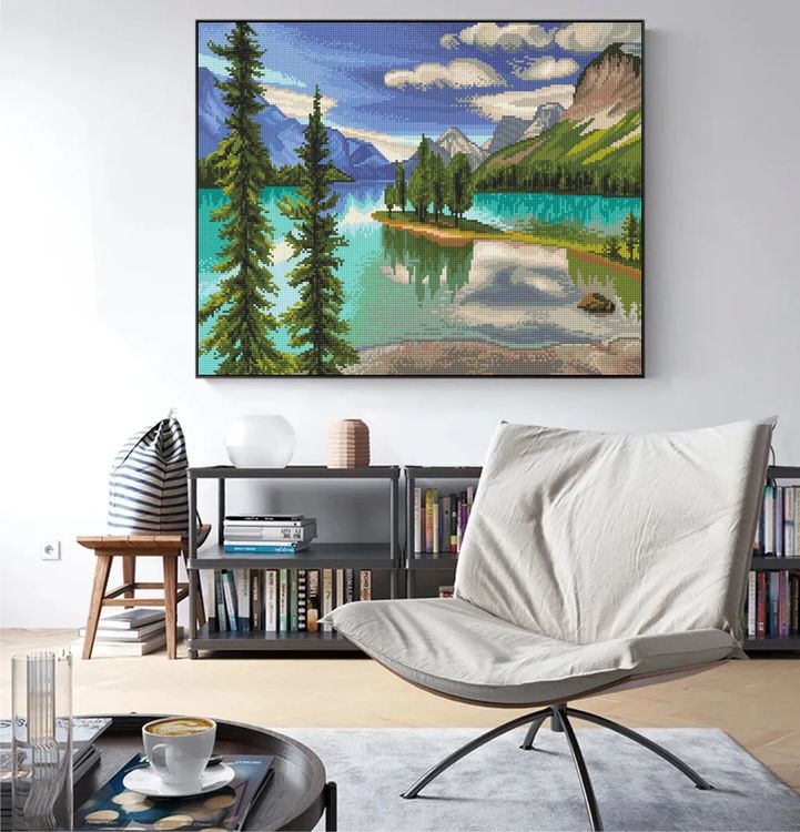 Алмазная вышивка «Озеро Малайн» — картинка 3