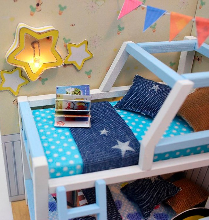 Сборная модель Румбокс. Миниатюрная комната «Спальня Чарли» — картинка 7