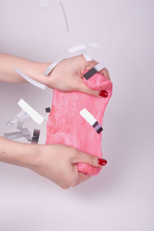 Слайм «Стекло» Флоат красный с Дедом Морозом и звездами, 200 г — картинка 4