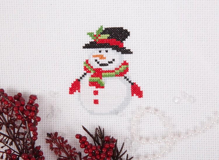 Набор для вышивания «Снеговичок в шляпе» — картинка 2