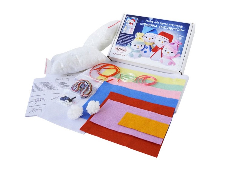 Набор для шитья игрушек «Семейка Снеговиков» (4 шт.) — картинка 2