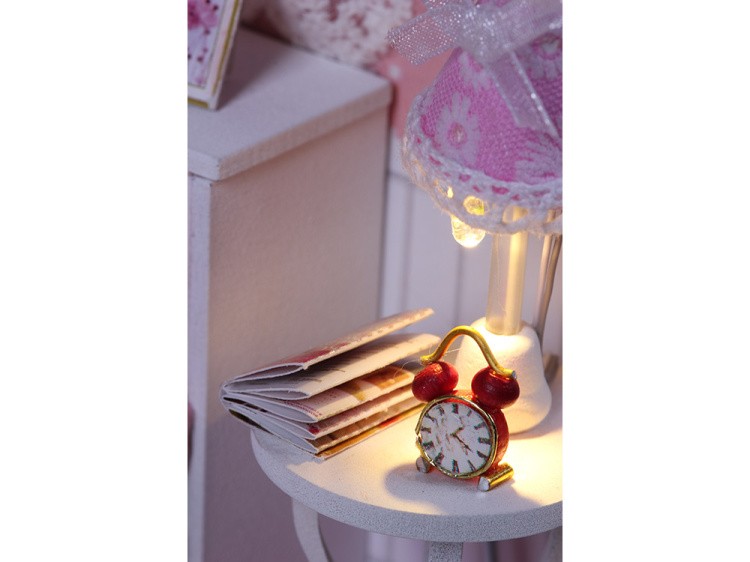 Набор для создания миниатюры (румбокс) «Комната маленькой принцессы» — картинка 8