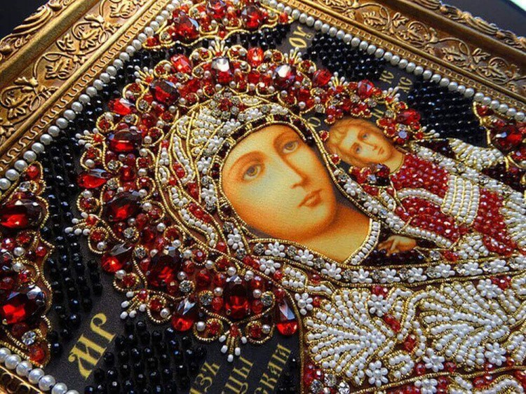 Набор вышивки хрустальными камнями «Казанская» (красная) — картинка 9