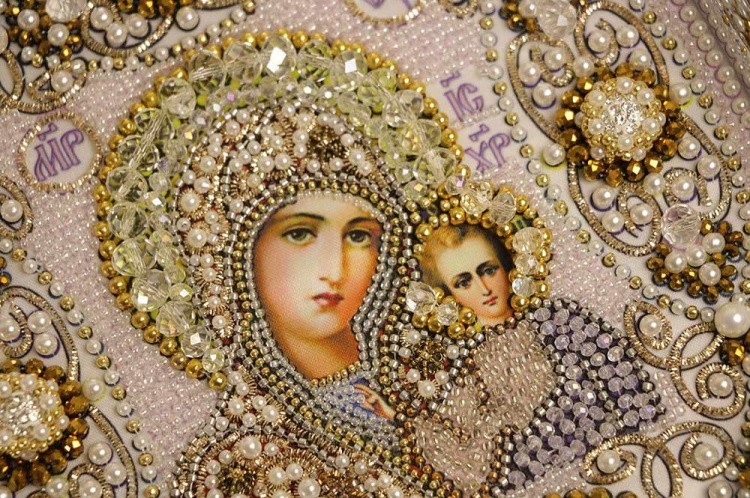 Вышивка Образа в каменьях «Казанская Божия Матерь» — картинка 2