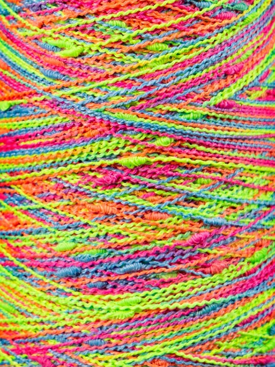 Пряжа бобинная OnlyWe Узелковый люрекс (шишибрики) (Y50), меланж: салатовый, голубой, оранжевый, красный, 1 шт., 50 г — картинка 2