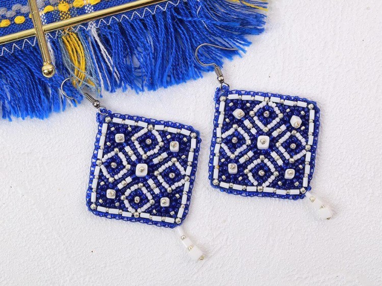 Набор для вышивания «Серьги квадратные. Синий орнамент» — картинка 3