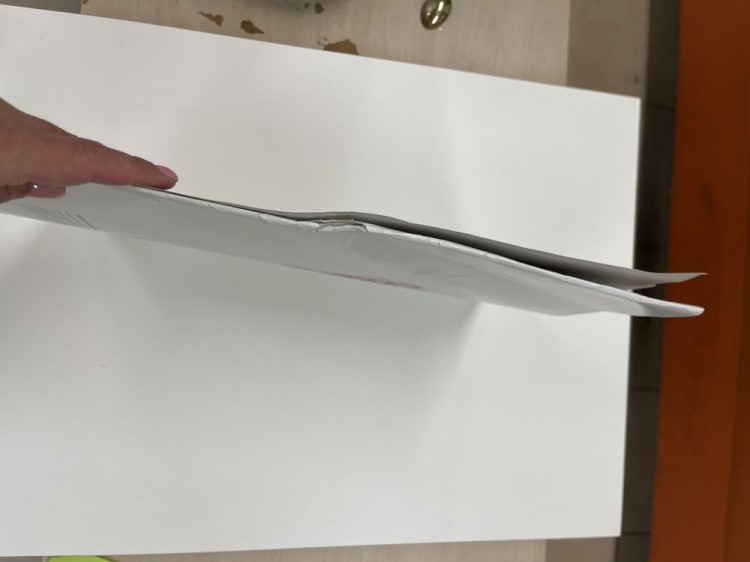 УЦЕНКА. Папка для акварели А3, 10 л., 180 г/м2 (немного помят один угол) — картинка 3